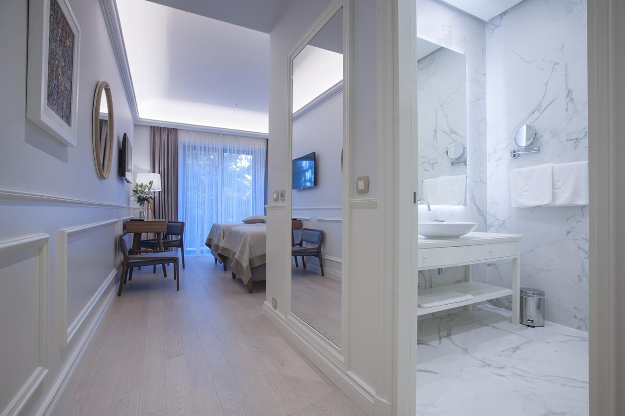 Hotel Majestic Будва Екстериор снимка